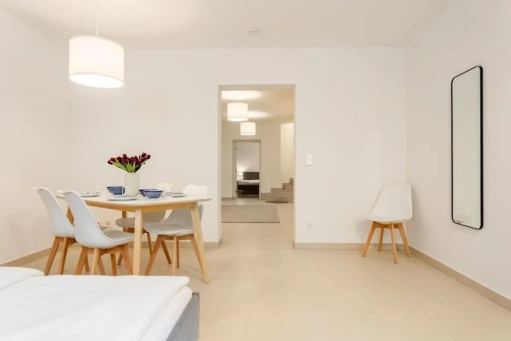 Sleek Design In Trendy Mitte Daire Berlin