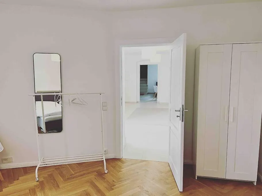 Sleek Design In Trendy Mitte Daire Berlin