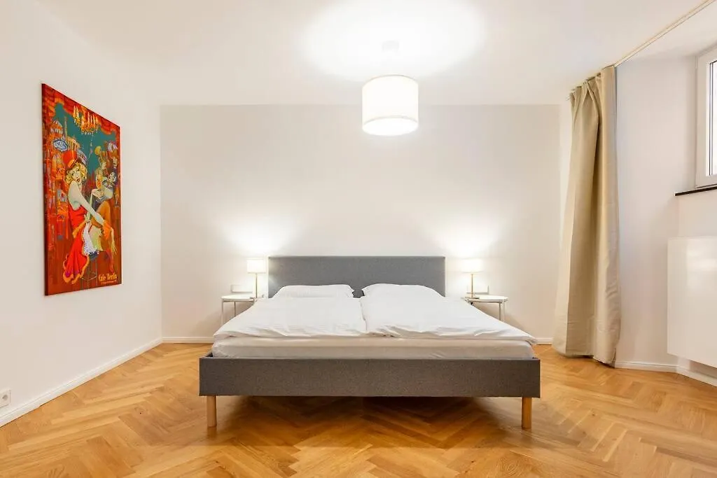 Sleek Design In Trendy Mitte Daire Berlin