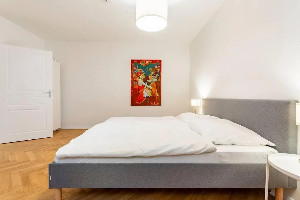 Sleek Design In Trendy Mitte Daire Berlin